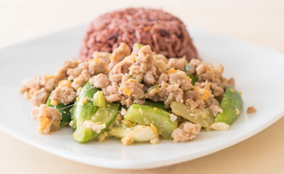 comida casera para gatos con problemas renales - atún con arroz integral